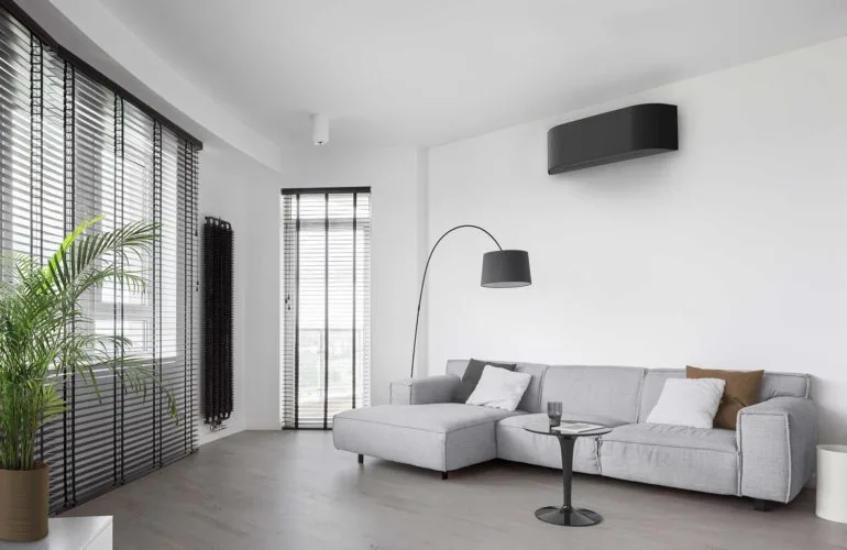 Dettaglio finiture vasca WELLGEN — materiali premium e resistenti